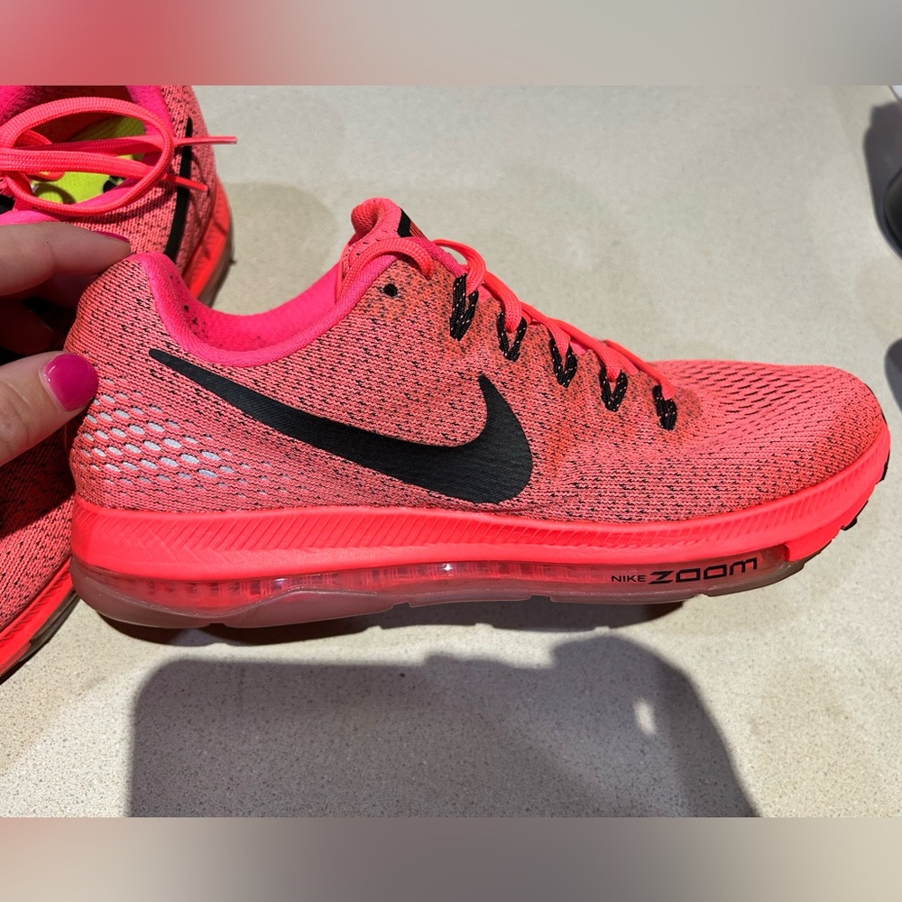 Nike Zoom Women’s shoes. Bright coral color. Size 8.5.